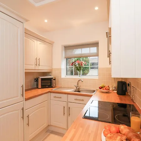 Meadow スカーバラ